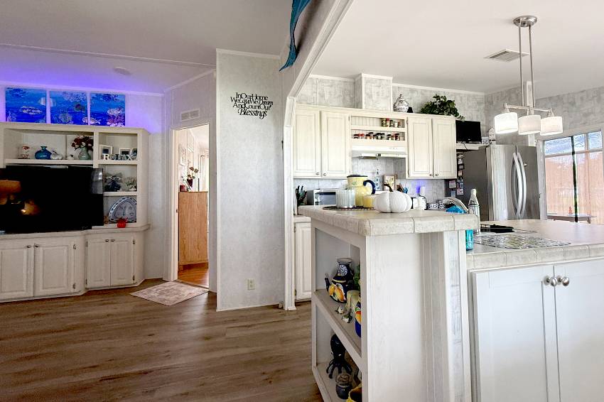 17 West Road a Palmetto, FL Mobile or Manufactured Home for Sale